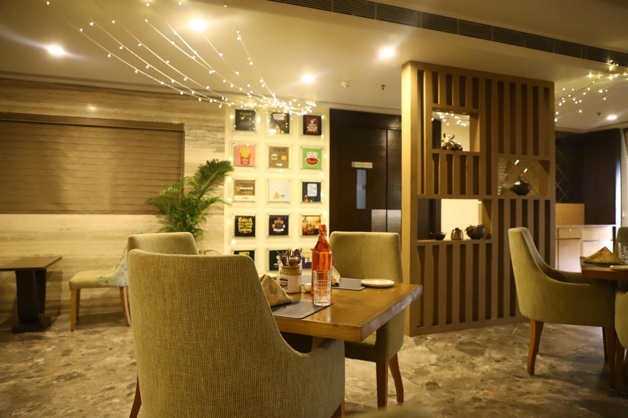 Efcee Sarovar Premiere Bhavnagar Exterior photo